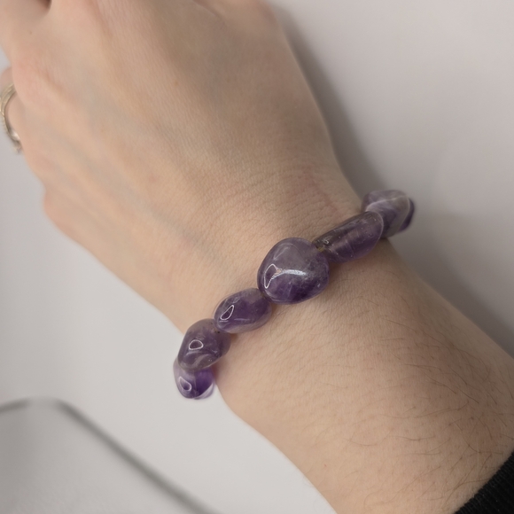 Chunky Amethyst Tumbled Stone Bead Stretch Bracelet - Picture 2 of 3